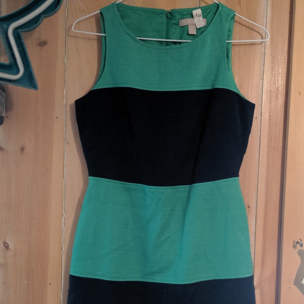 Banana Republic Sheath Dress w POCKETS!